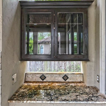 Houston outdoor kitchen goes Mediterranean-modern