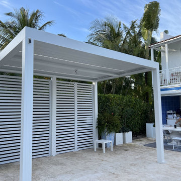 Pergola Palm Beach White with Privacy wall