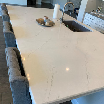 Hill Co. (Soft) Modern: 3,491 ft²/5 BR/3 BA/2 ST