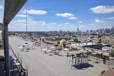 Deck - modern deck idea in Philadelphia