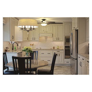Traditional Functionality - Traditional - Kitchen - Huntington - by ...