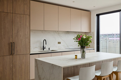 Inspiration for a contemporary kitchen in London.