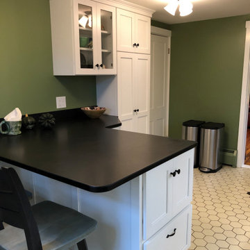 New England Cottage Kitchen