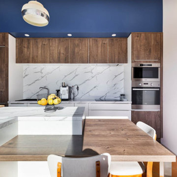 Rénovation complète d'une cuisine équipée tendance et moderne.