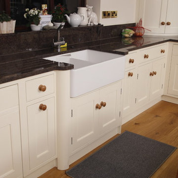 Newhall - Country Kitchen