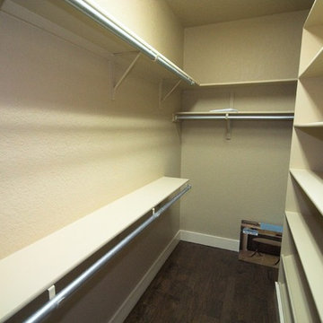 Master Closet - Fredericksburg, light colors