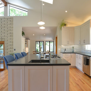 Mid-Century Modern - White