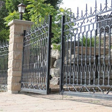 Driveway gates