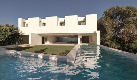 Houzz Tour: An Indoor-Outdoor Home in Spain