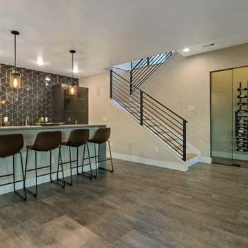Peakview - Wet Bar and Wine Room