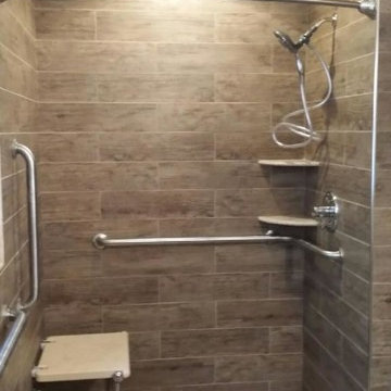 Modern Wheelchair Accessible Roll-In Shower