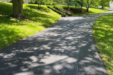 Learn why local homeowners and businesses come to us for all their asphalt pavin