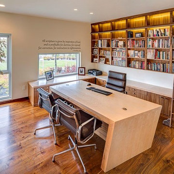 Hillside Private Aviation Home