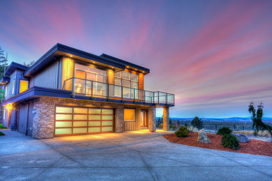 Minimalist home design photo in Other