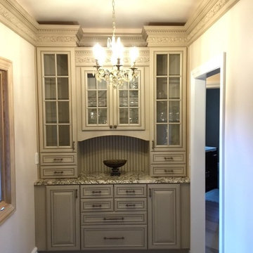 Decora Kitchen Remodel - Avignon Maple Irish Crème and Cherry Arlington Espresso