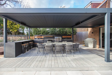 Inspiration for a contemporary garden in Surrey.