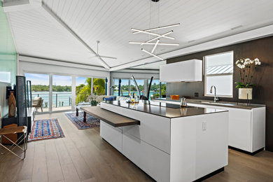 Inspiration for a mid-sized contemporary home design in Miami.