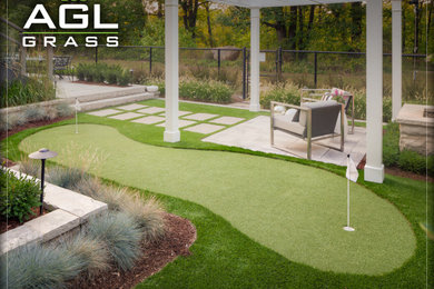Patio - modern patio idea in Toronto