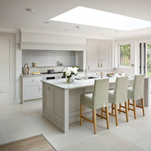 TRADITIONAL KITCHEN