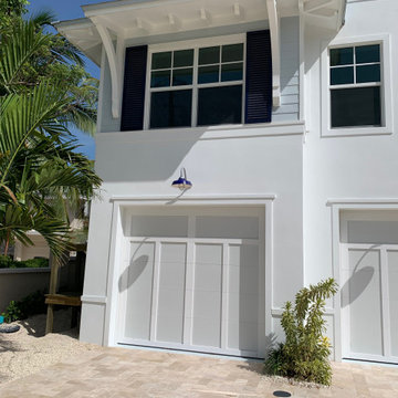 Florida Keys Home Features Vintage-Inspired Gooseneck Lights