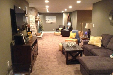 Trendy basement photo in Chicago