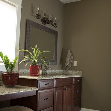 Master Bath in Cherry Chocolate Glaze