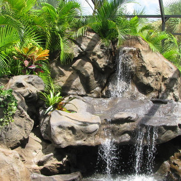 Lanai Landscape & Water Feature