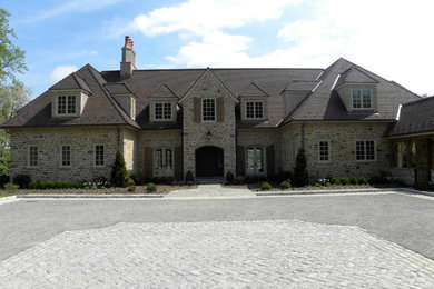 Example of a classic exterior home design in Philadelphia