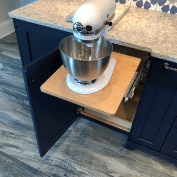 Clean Cobalt in a Crisp Kitchen Makeover