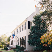 WHITE EXTERIOR & LOWER LANDING