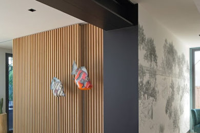 Cette photo montre un salon tendance.