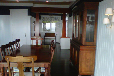 Dining room - craftsman dining room idea in San Diego