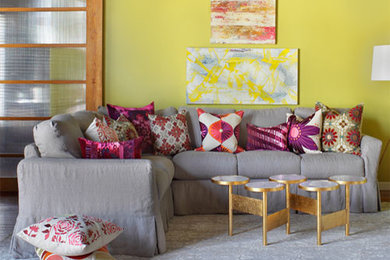 Example of a transitional living room design in Richmond