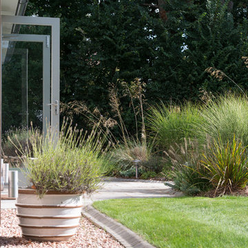 The Summer House, Garden