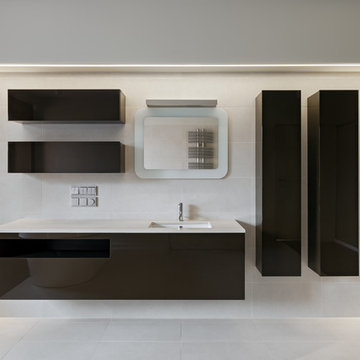 BAÑO PRINCIPAL. VILLA EL OLIVO. SOTOGRANDE