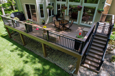 Inspiration for a timeless deck remodel in Minneapolis