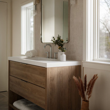 A Wayland Mid-century refuge