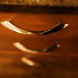 Top Knobs Designer Hardware Inspiration - Cabinet And Drawer Handle Pulls