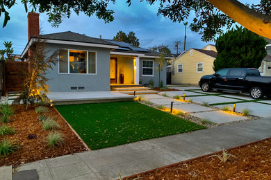 Minimalist home design photo in San Diego