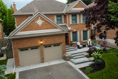 Example of a garage design in Toronto