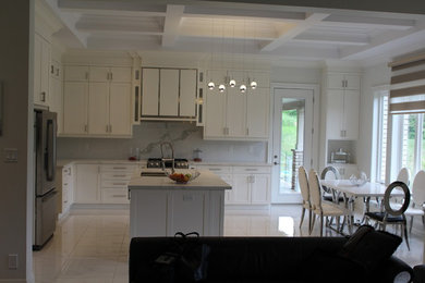 Home design - contemporary home design idea in Toronto