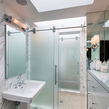 bathroom glass door/shower