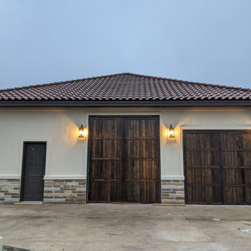 Detached Garage with Man Cave in Vintage Oaks of New Braunfels, TX