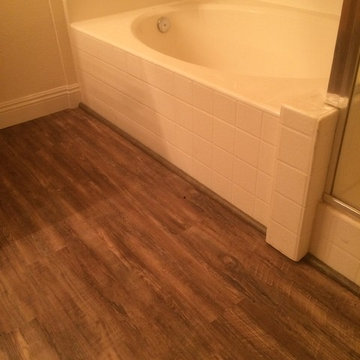 Rustic Reclaimed Oak 3mm luxury vinyl planks