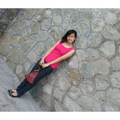 Thuy Vans billede