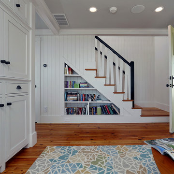 Small Beach House Lives Big