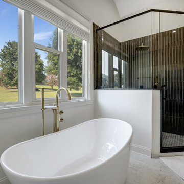 Elegant tile bath