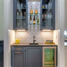 Small wet bar