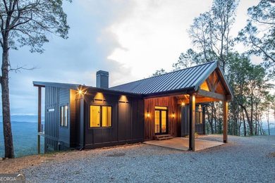 Minimalist exterior home photo in Atlanta