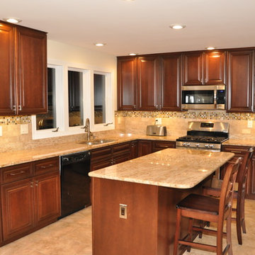 Kitchen Remodel With Both New Cabinets and Cabinet Refacing